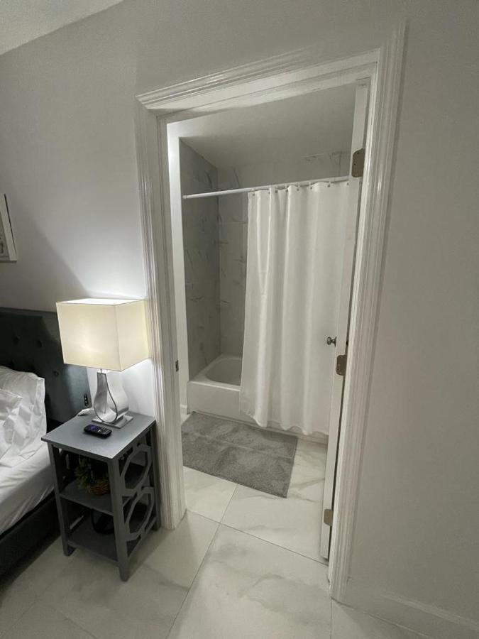 Guest House Near Downtown Μαϊάμι Εξωτερικό φωτογραφία